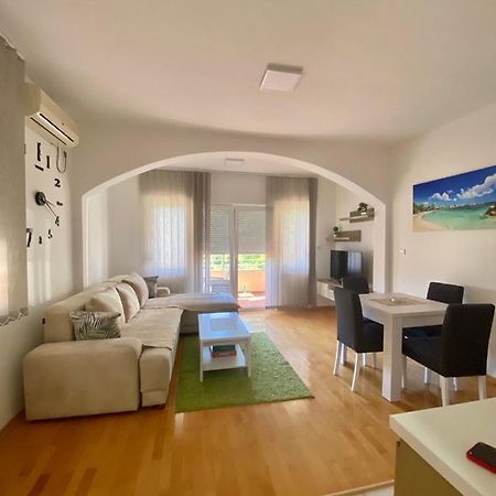 Jovana -- Porodicni Apartmani Igalo Χέρτσεγκ Νόβι Εξωτερικό φωτογραφία