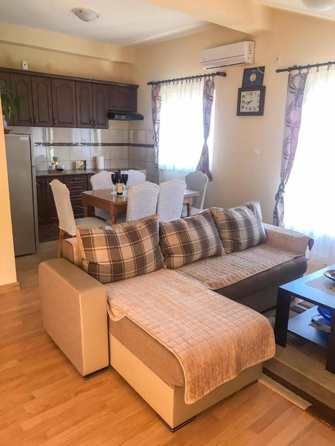 Jovana -- Porodicni Apartmani Igalo Χέρτσεγκ Νόβι Εξωτερικό φωτογραφία