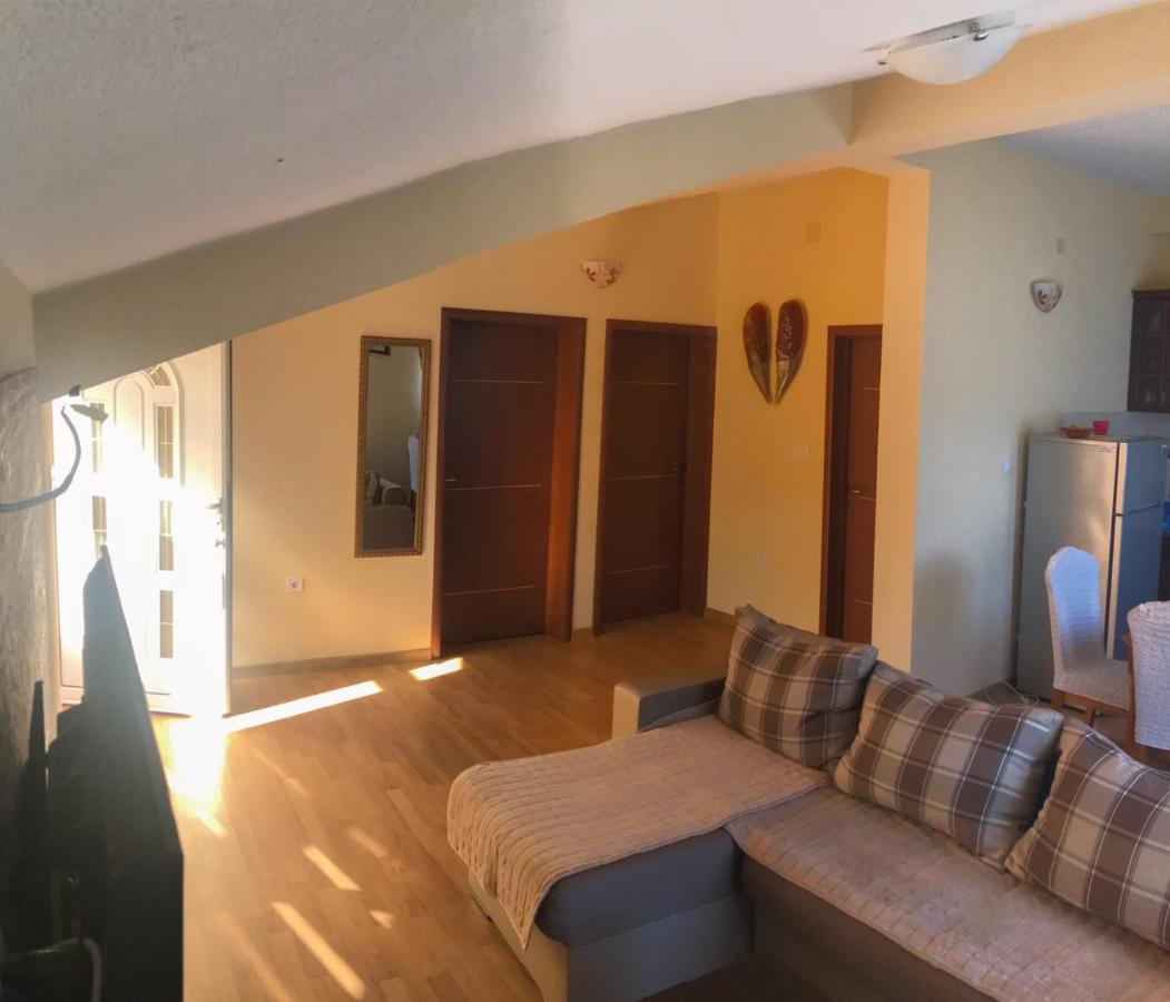 Jovana -- Porodicni Apartmani Igalo Χέρτσεγκ Νόβι Εξωτερικό φωτογραφία