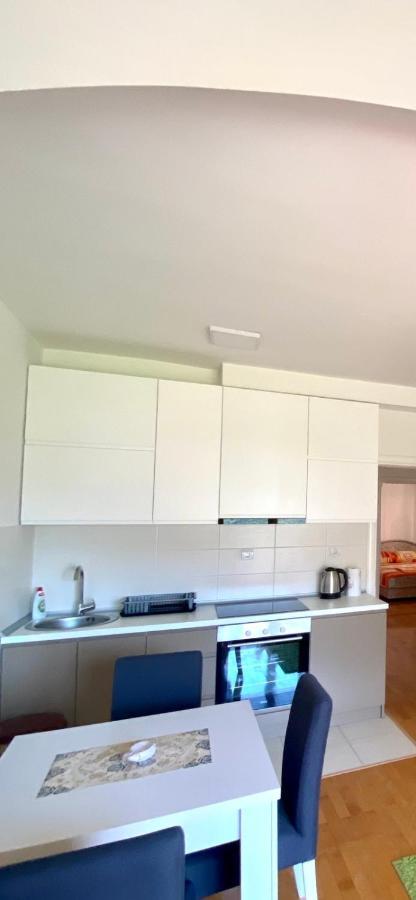 Jovana -- Porodicni Apartmani Igalo Χέρτσεγκ Νόβι Εξωτερικό φωτογραφία
